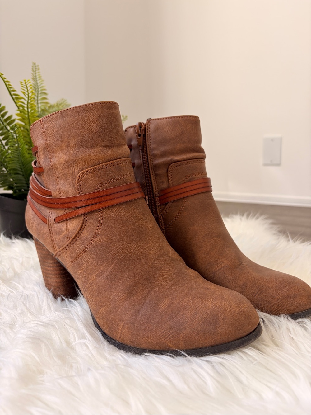Madden Girl Brown Tan Faux Leather Ankle Booties with Wrap Strap (size 8)